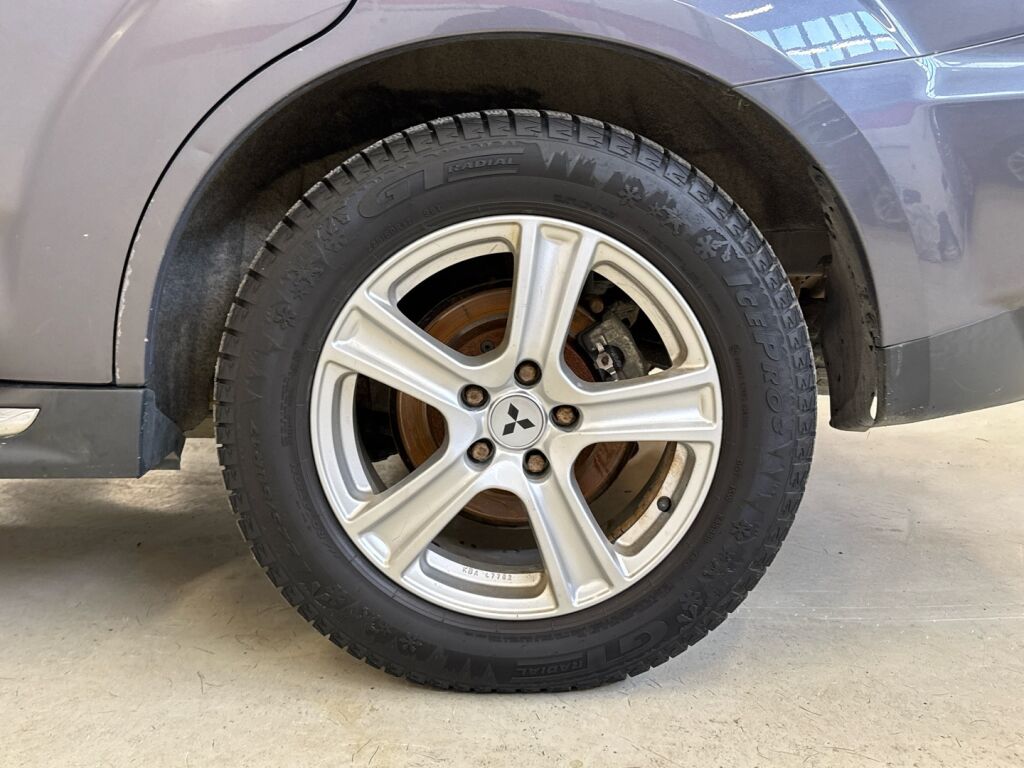 Mitsubishi Outlander 2012 Harmaa