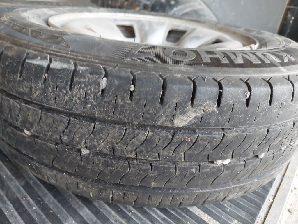 Toyota Hiace 2011 Musta