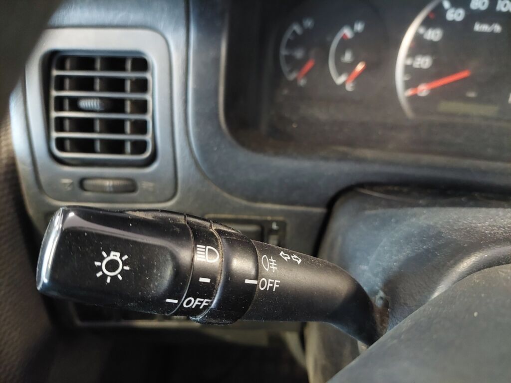 Toyota Hiace 2011 Musta