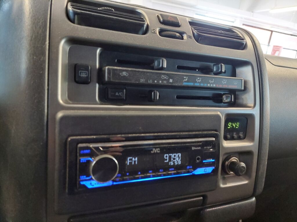 Toyota Hiace 2011 Musta