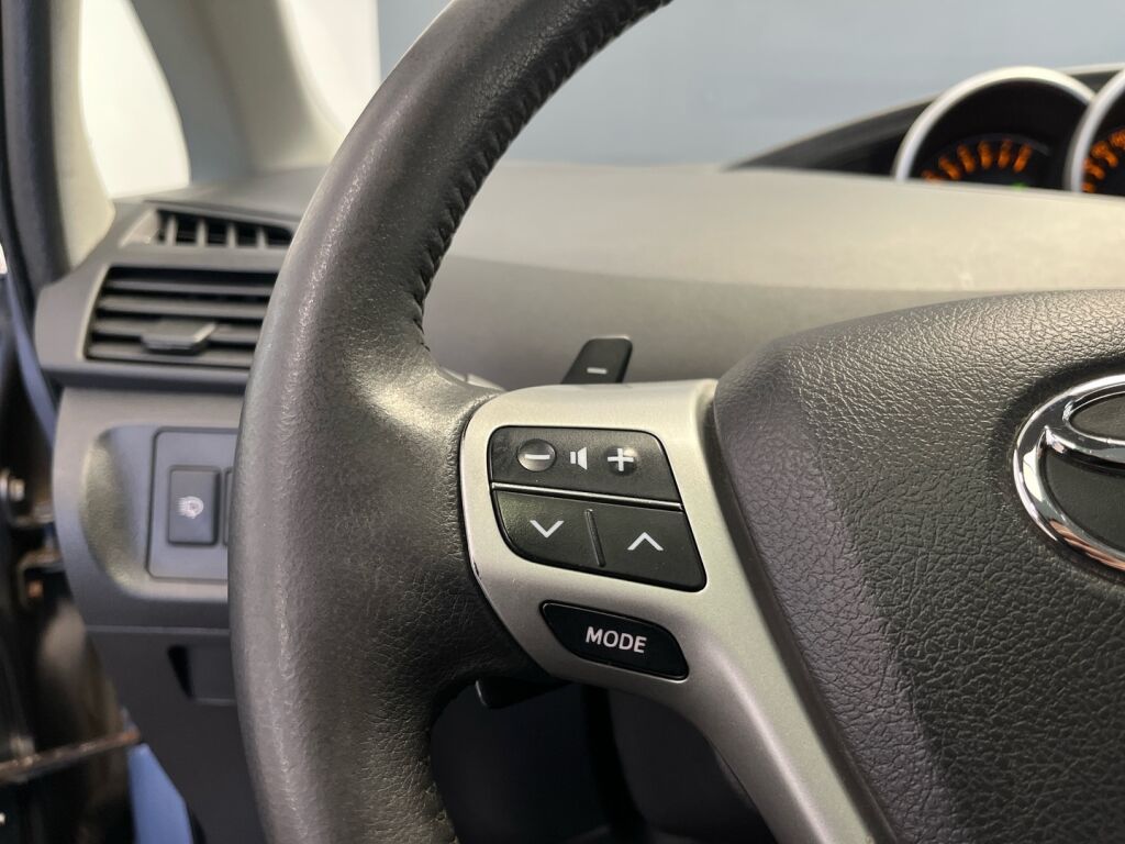 Toyota Verso 2011 Sininen