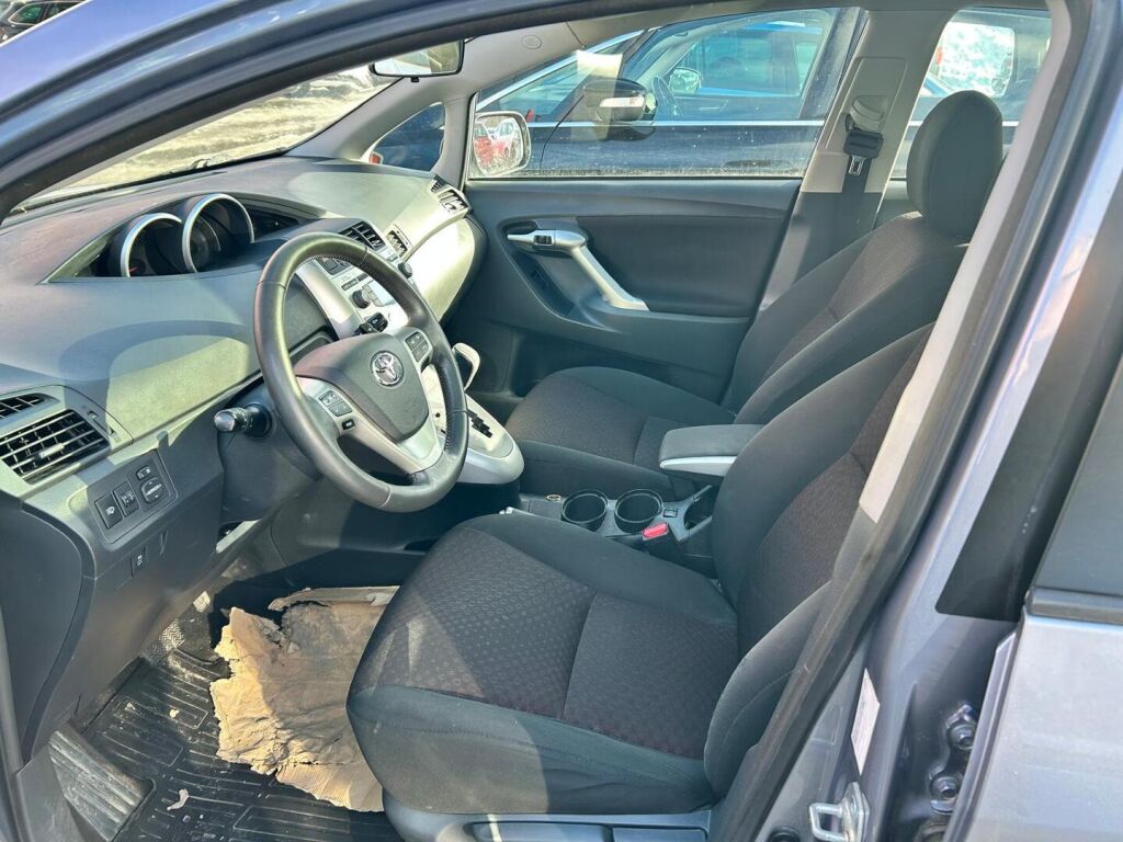 Toyota Verso 2011 Sininen