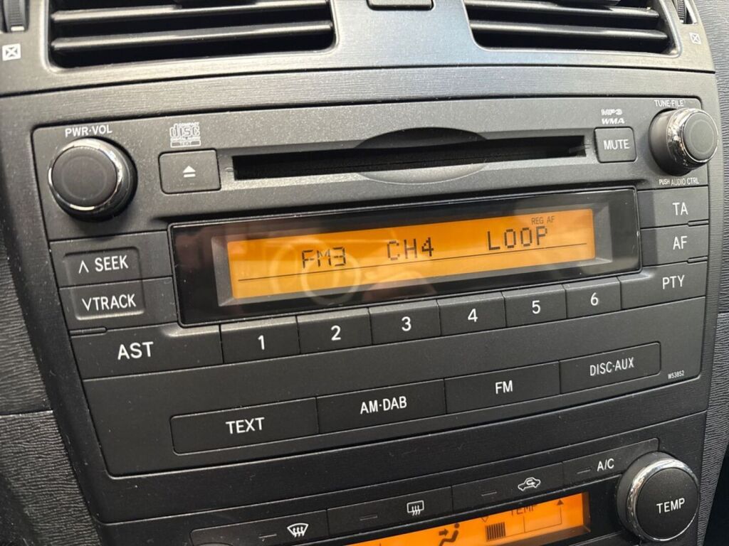 Toyota Avensis 2011 Musta