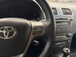 Toyota Avensis 2011 Musta