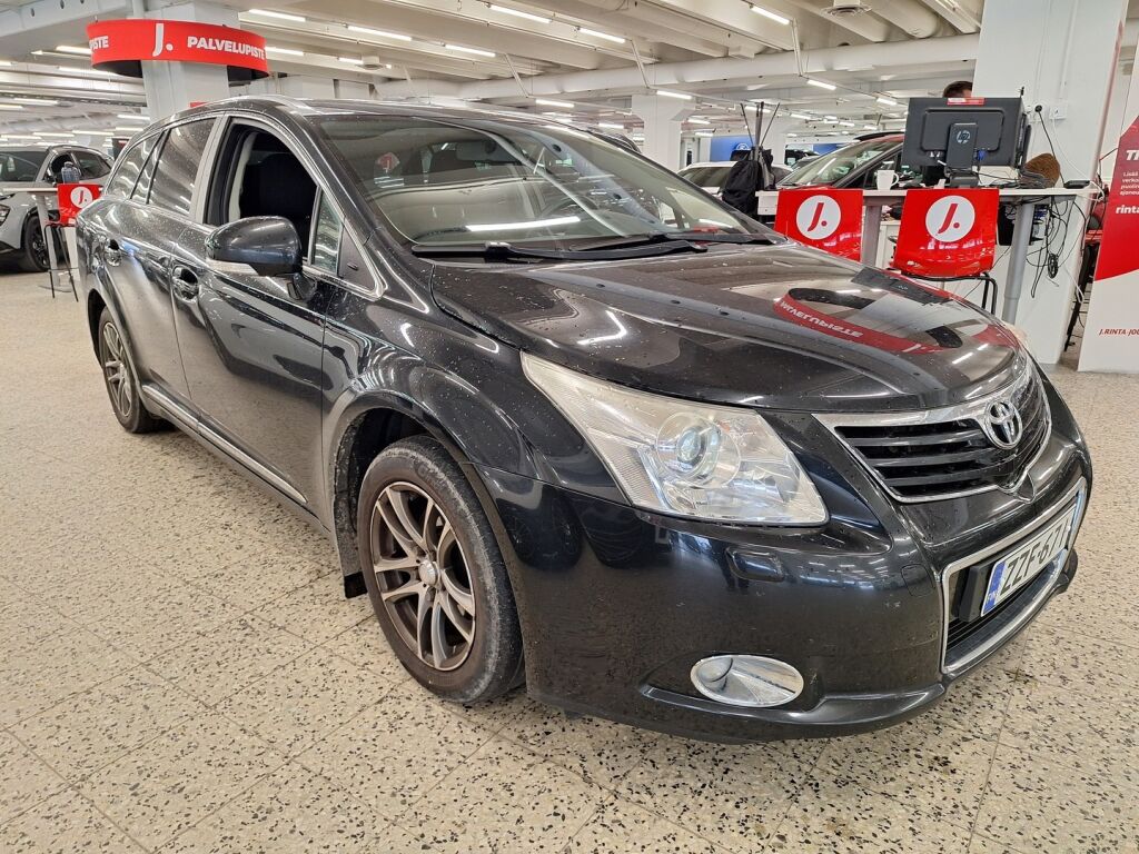 Toyota Avensis 2011 Musta