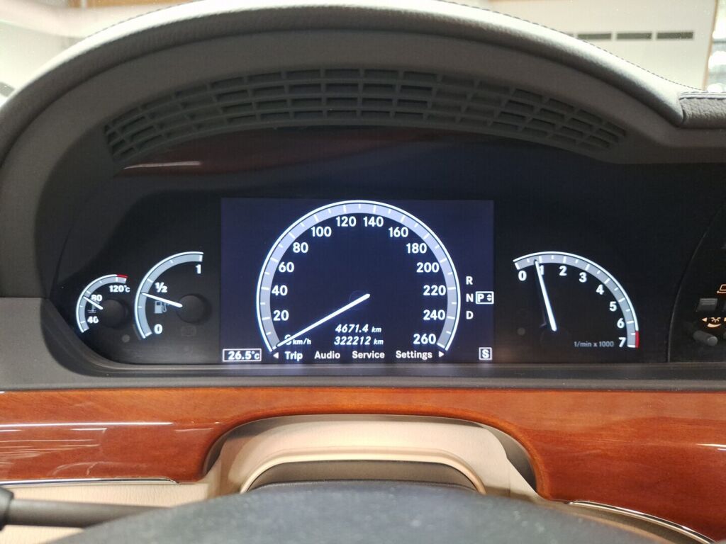 Mercedes-Benz S 2006 Sininen