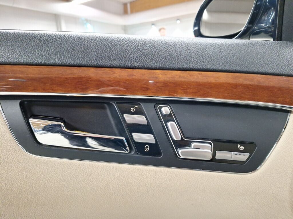 Mercedes-Benz S 2006 Sininen