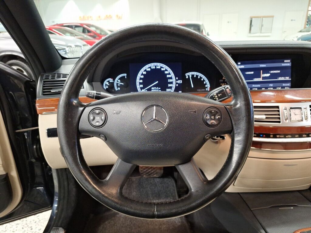 Mercedes-Benz S 2006 Sininen