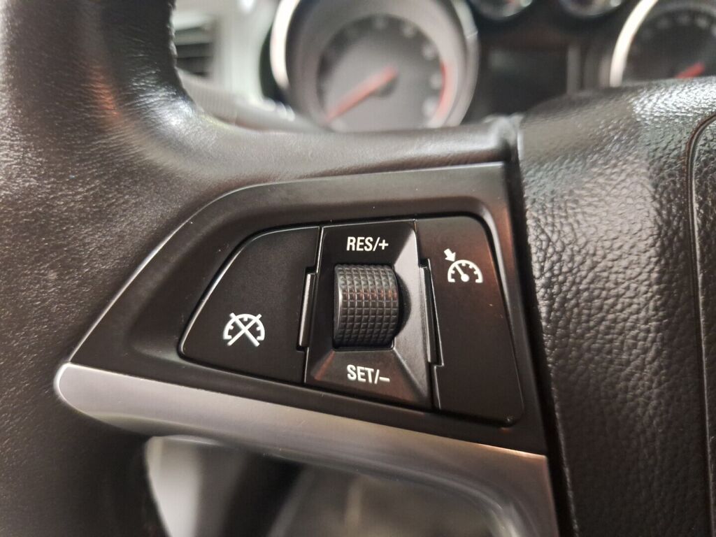 Opel Insignia 2008 Hopea