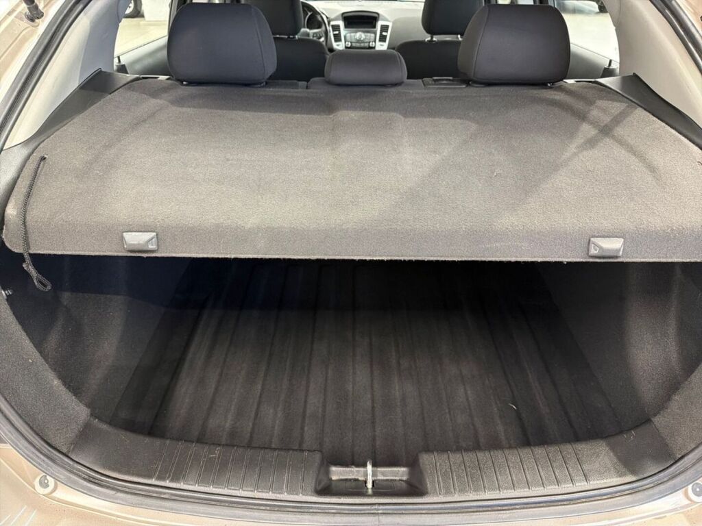 Chevrolet Cruze 2012 Ruskea (beige)