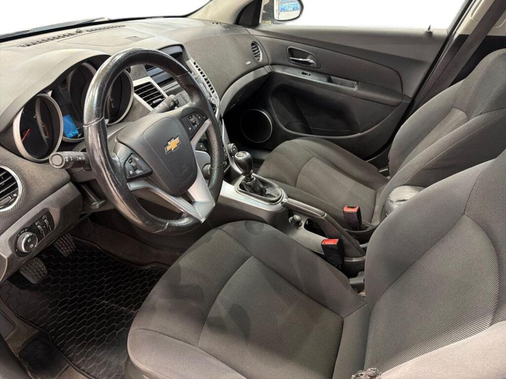 Chevrolet Cruze 5-ov LT 1,6 91kW MT5 2012, kuva 7/15
