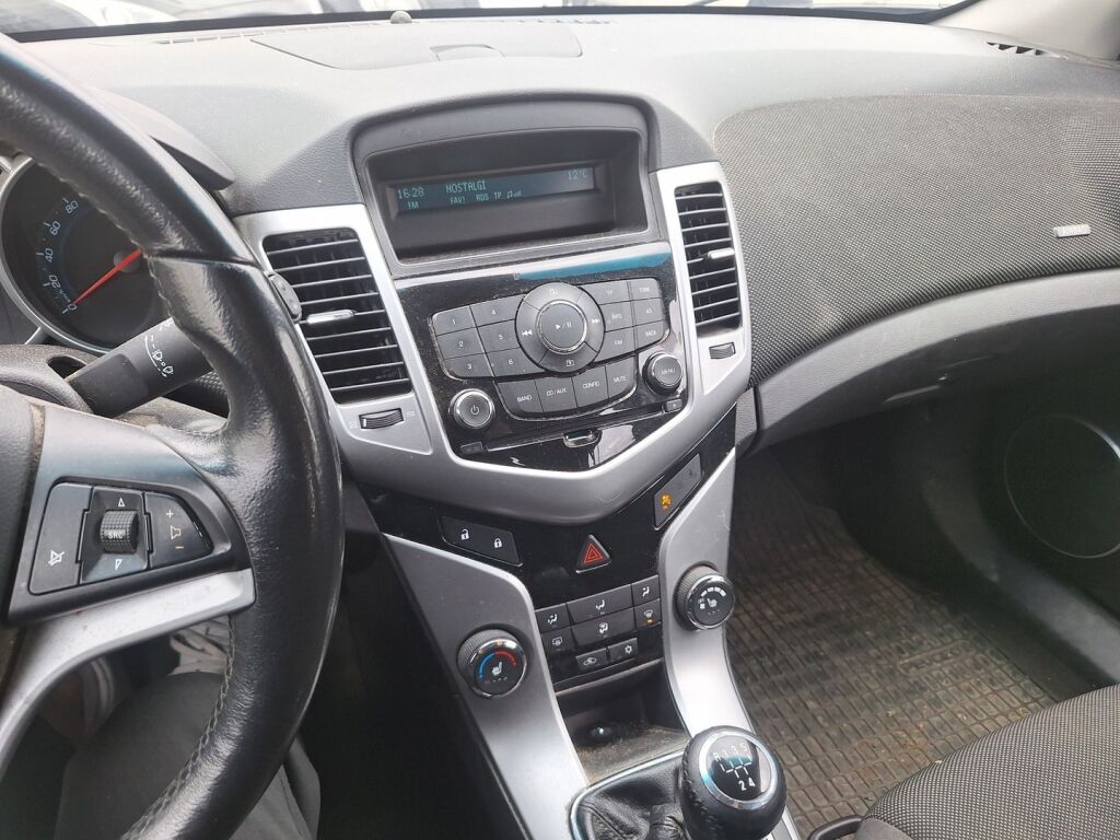 Chevrolet Cruze 2012 Musta