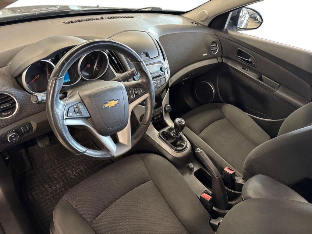 Chevrolet Cruze SW LT 1,6 91kW MT5 2012, kuva 7/23