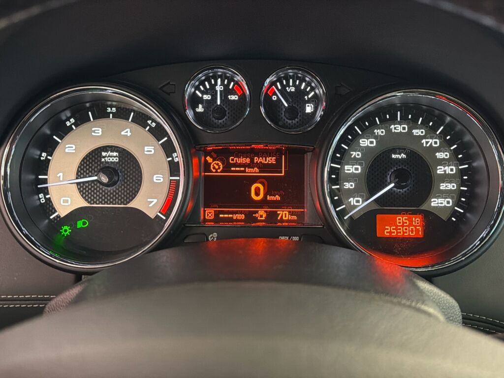 Peugeot RCZ 2012 Valkoinen