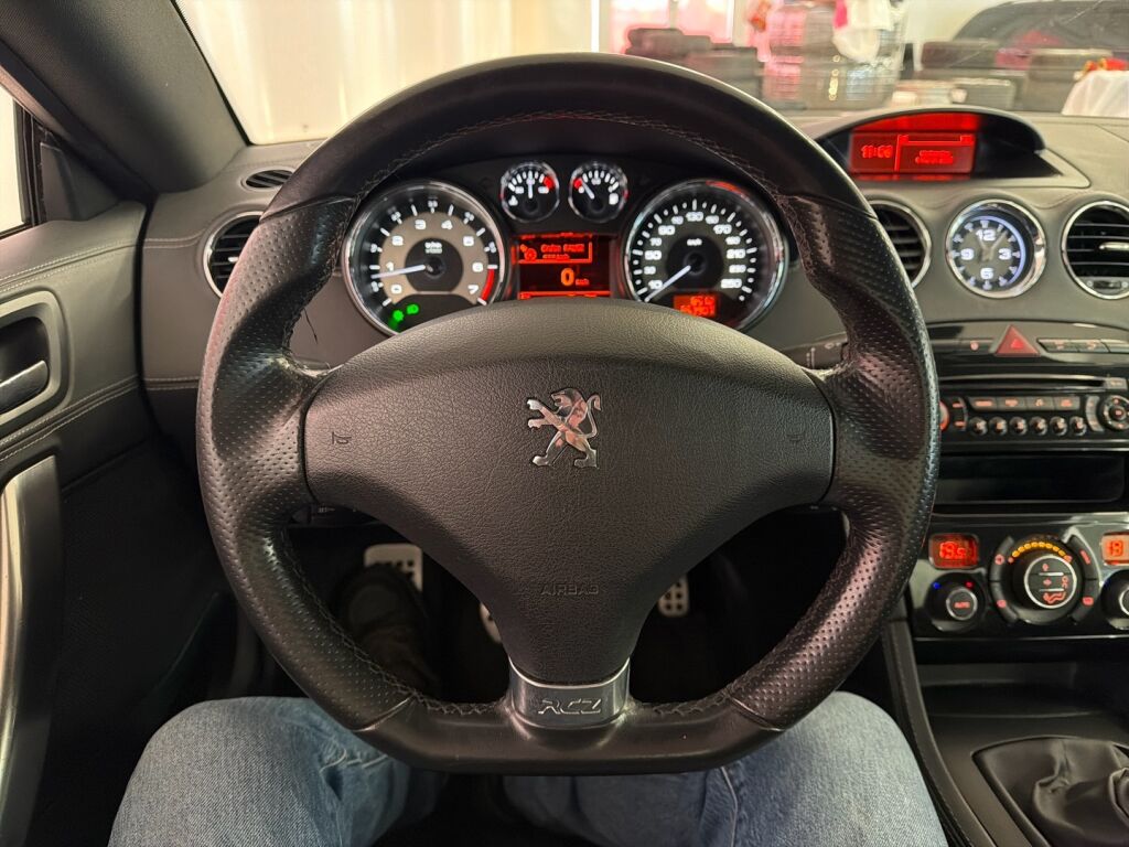 Peugeot RCZ 2012 Valkoinen