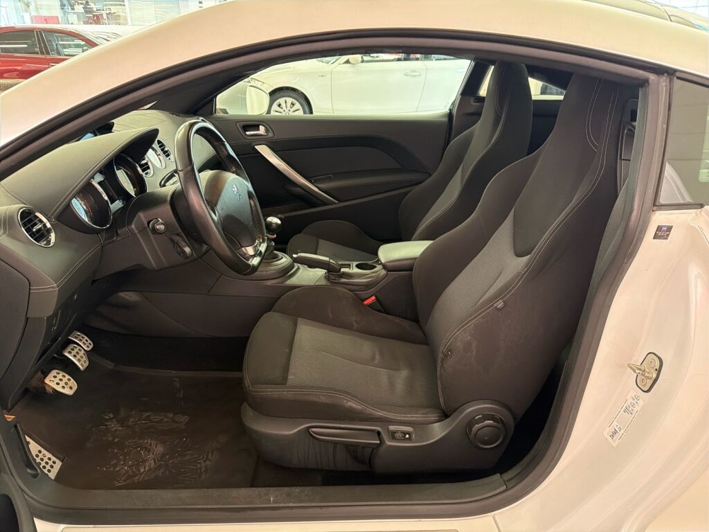 Peugeot RCZ 2012 Valkoinen