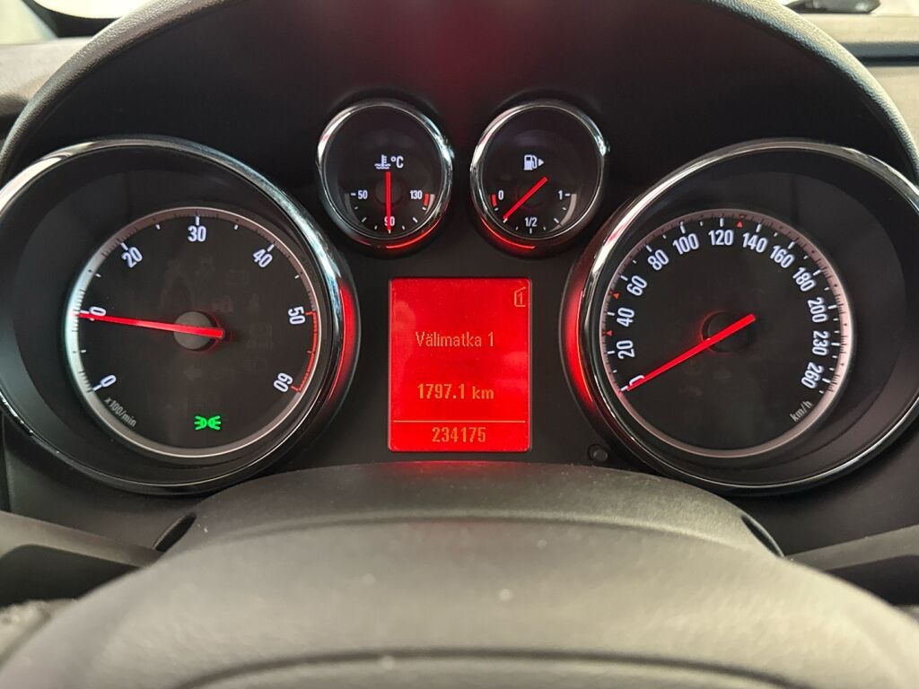 Opel Astra 2012 Hopea