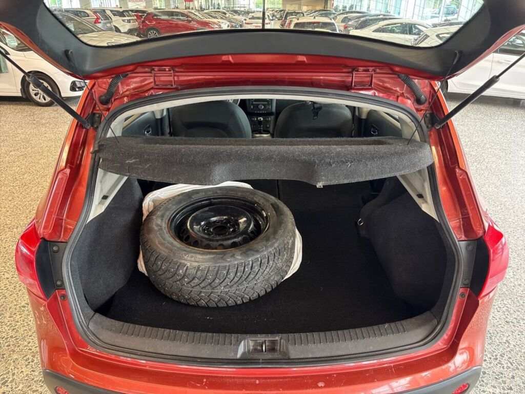 Nissan Qashqai 2009 Punainen